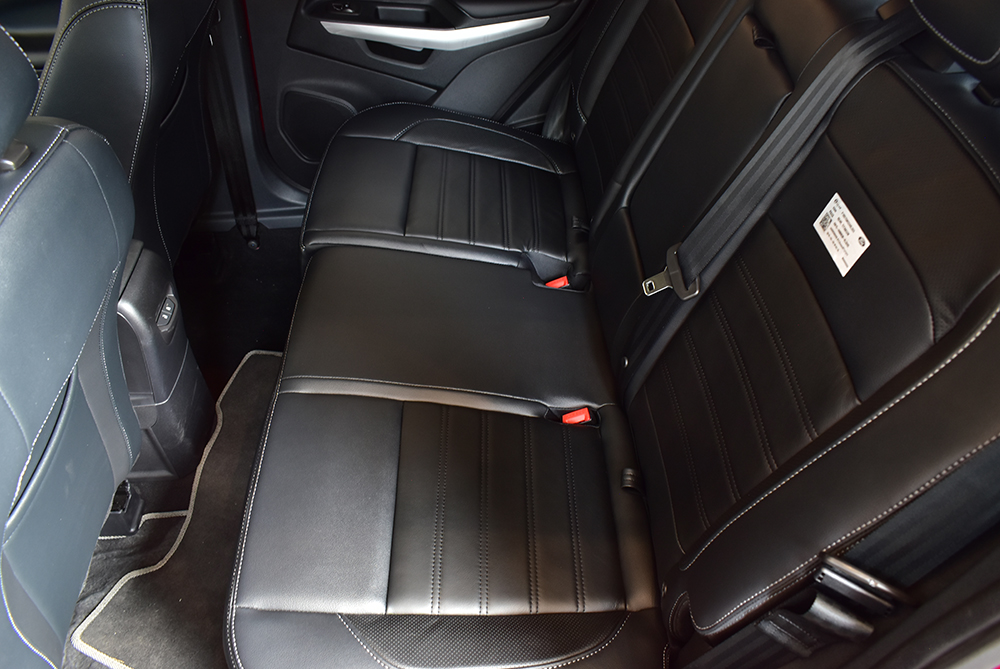 Hàng ghế sau có chức năng gập 60:40 Hàng ghế sau có chức năng gập 60:40