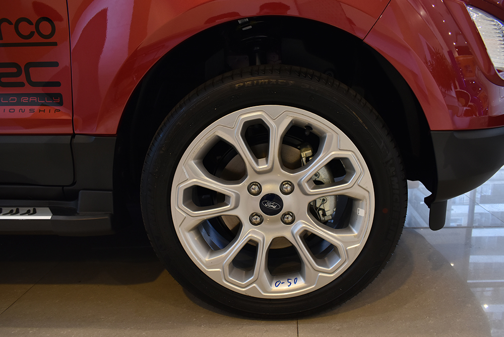 Mâm xe hợp kim đa chấu 16-inch Mâm xe hợp kim đa chấu 16-inch